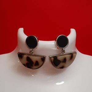 🆕 Awesome leopard print enamel earrings  🐆